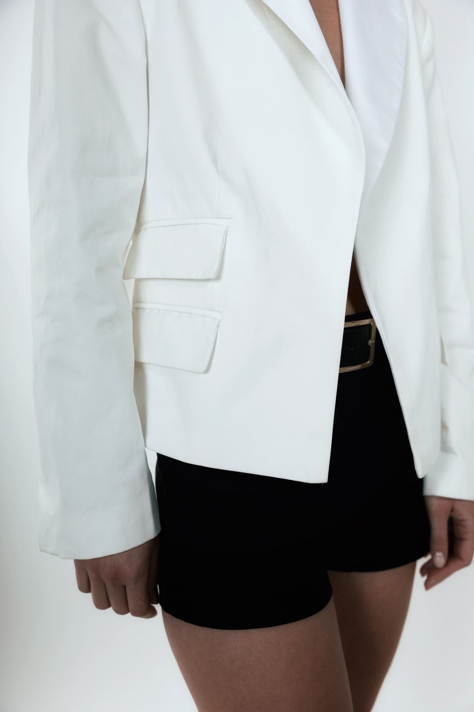 White Double Pocket Blazer