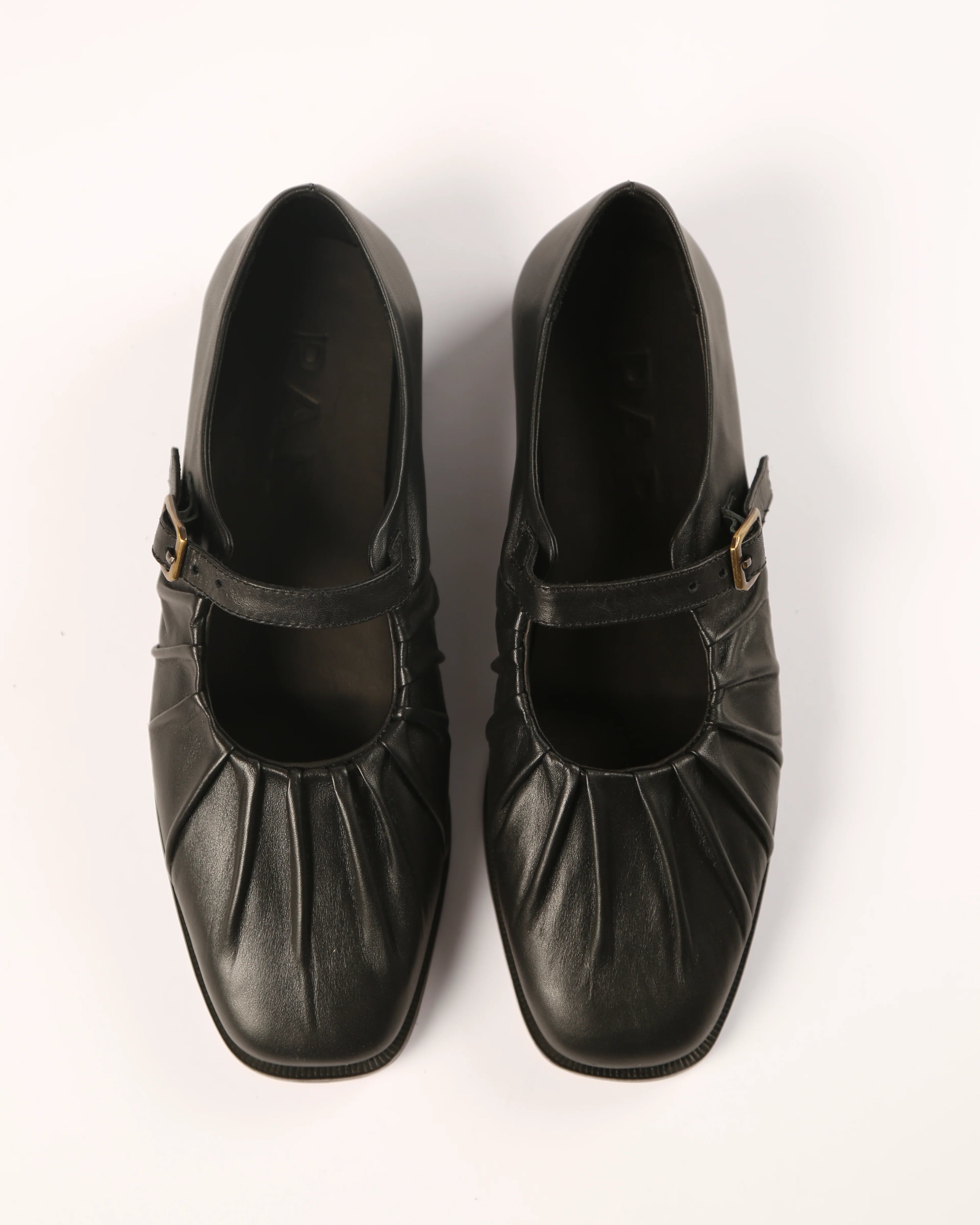 Balerina Negra Arabesco