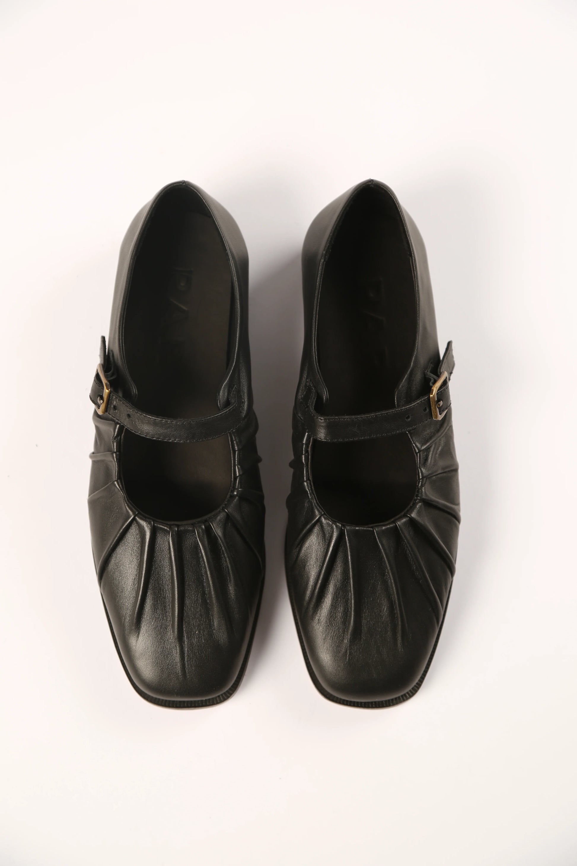 Balerina Negra Arabesco