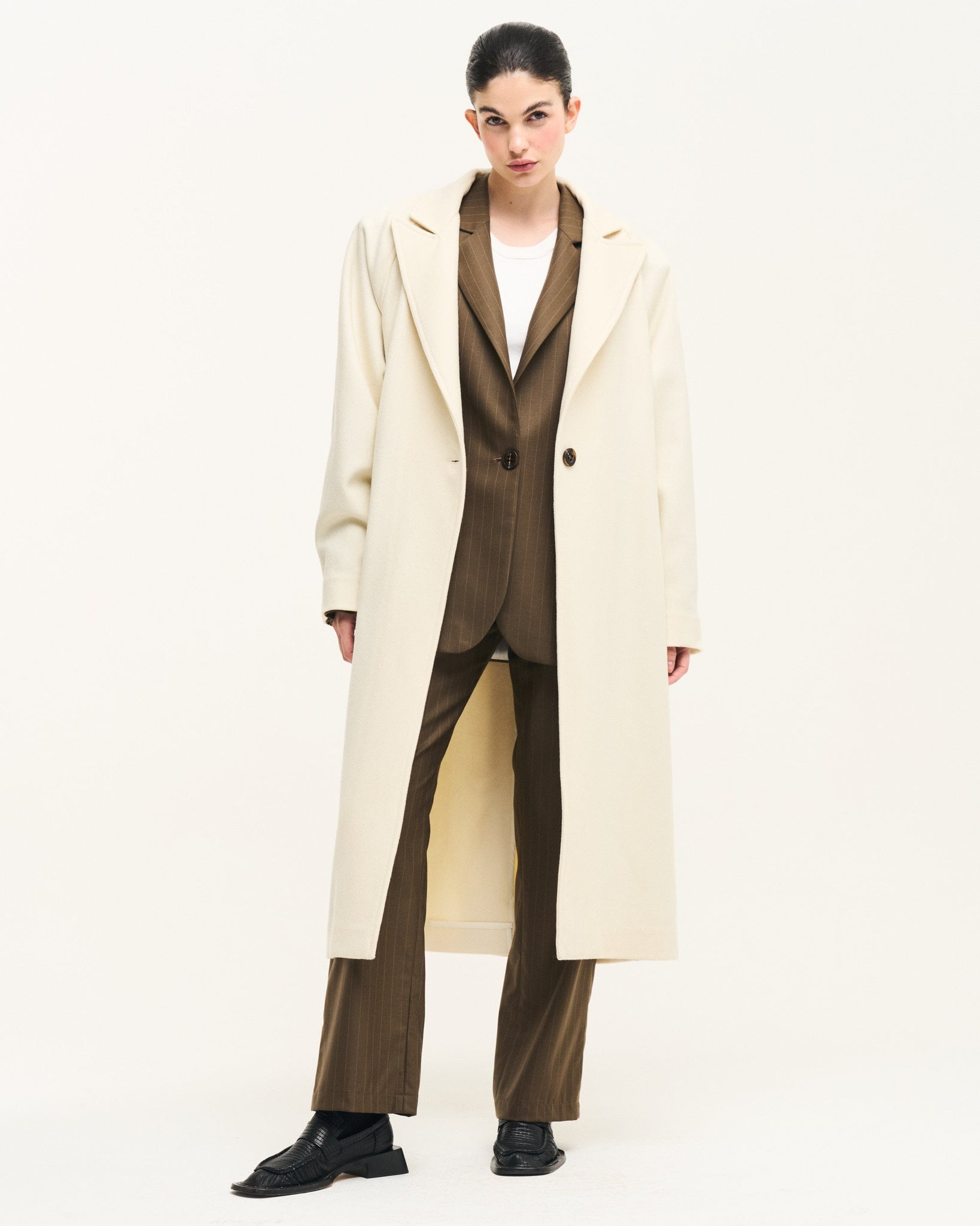 0051 Coat Cream