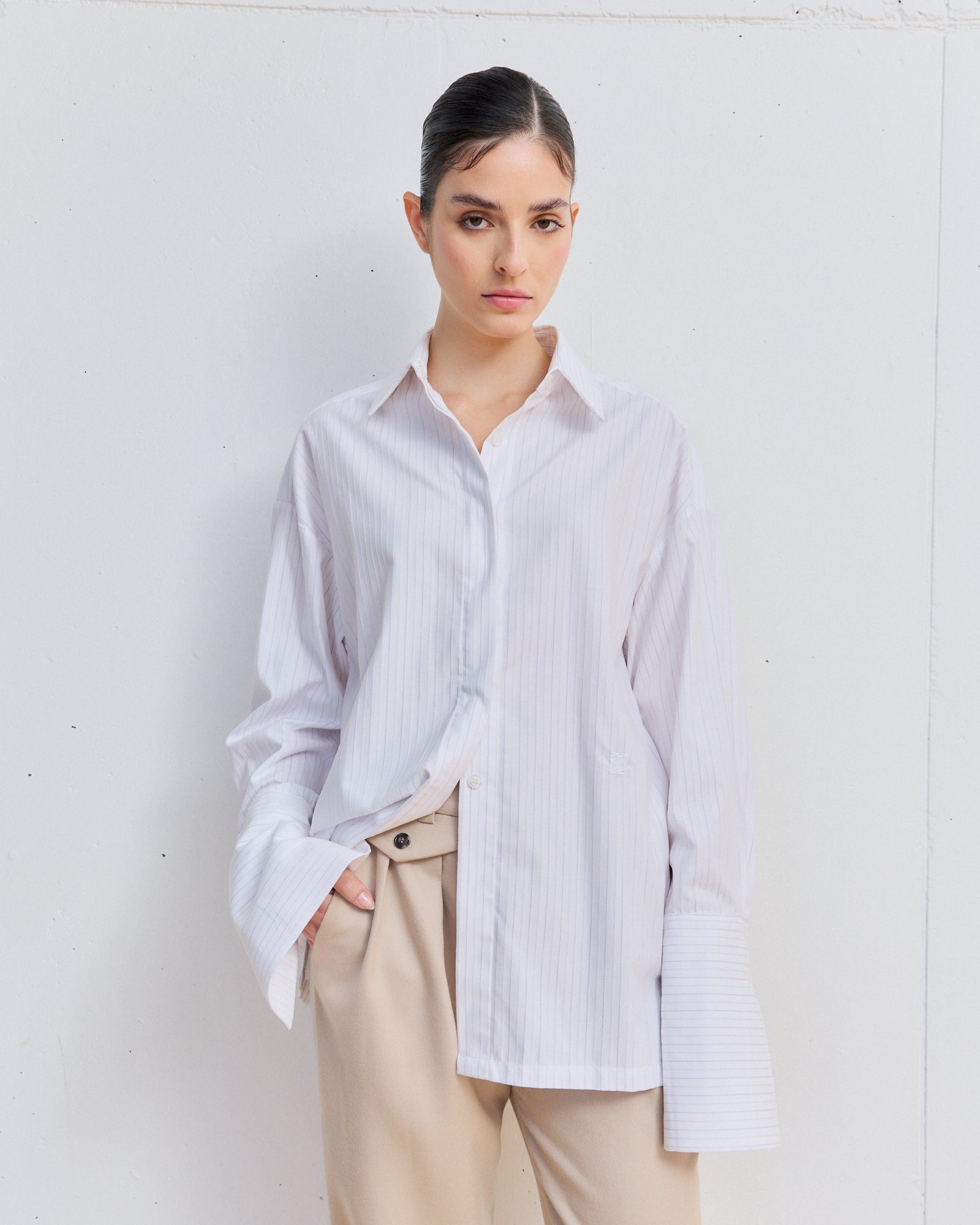 0032 Classic Shirt Puños Blanca con Líneas Negras