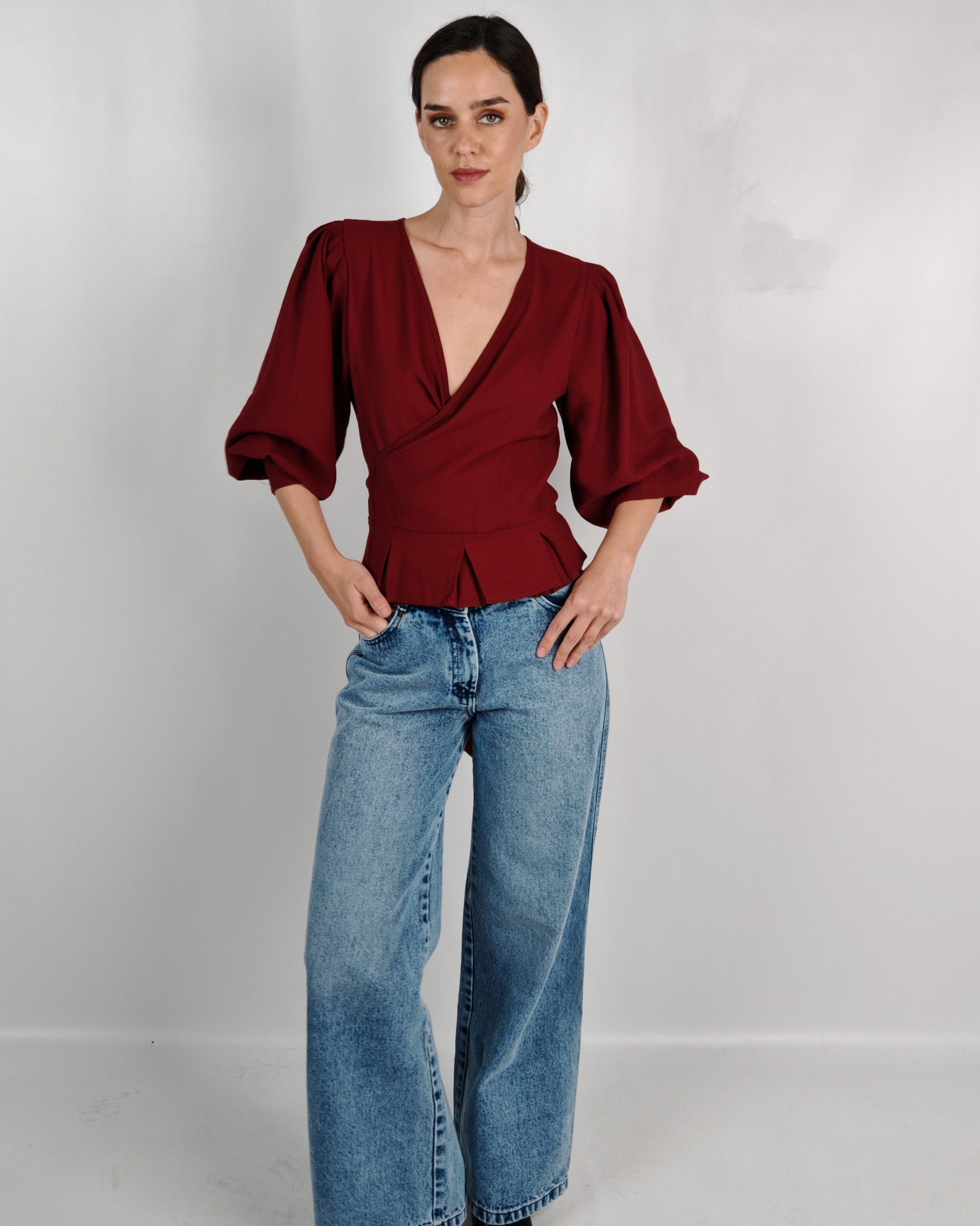 Blusa Carolina Cupro Burdeo