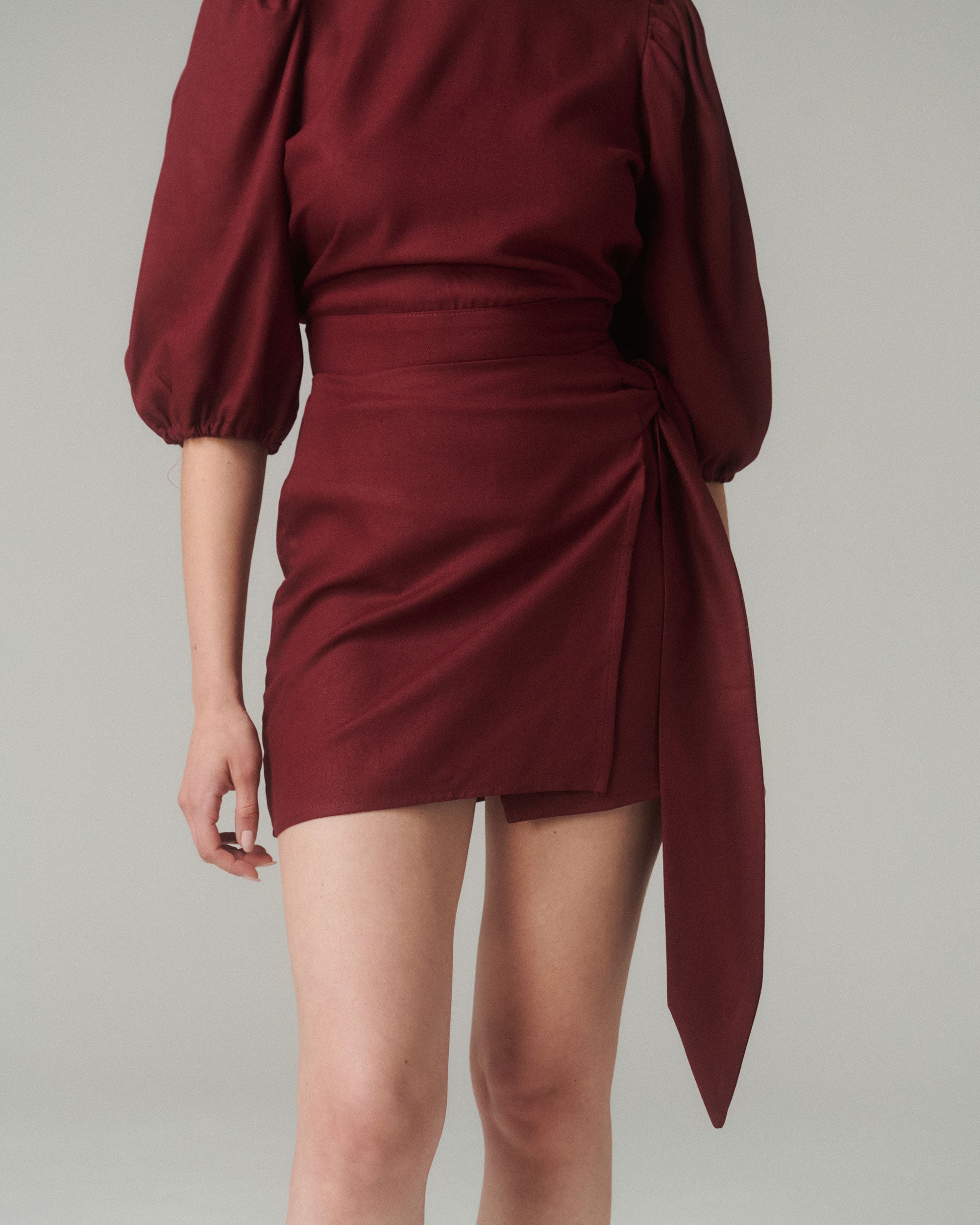 Falda Lina Corta Burdeo