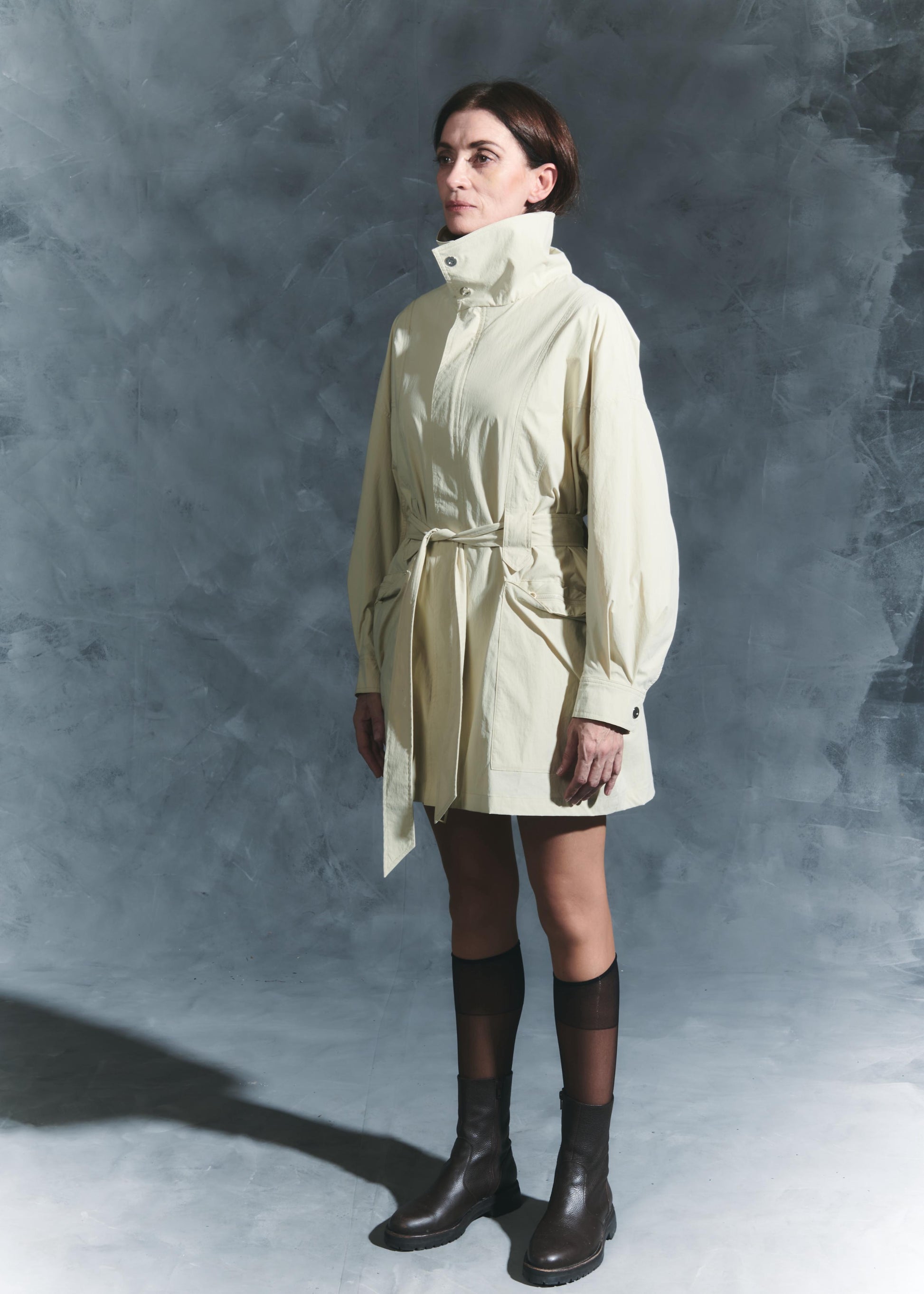 Abrigo Trench Cuello Alto Beige