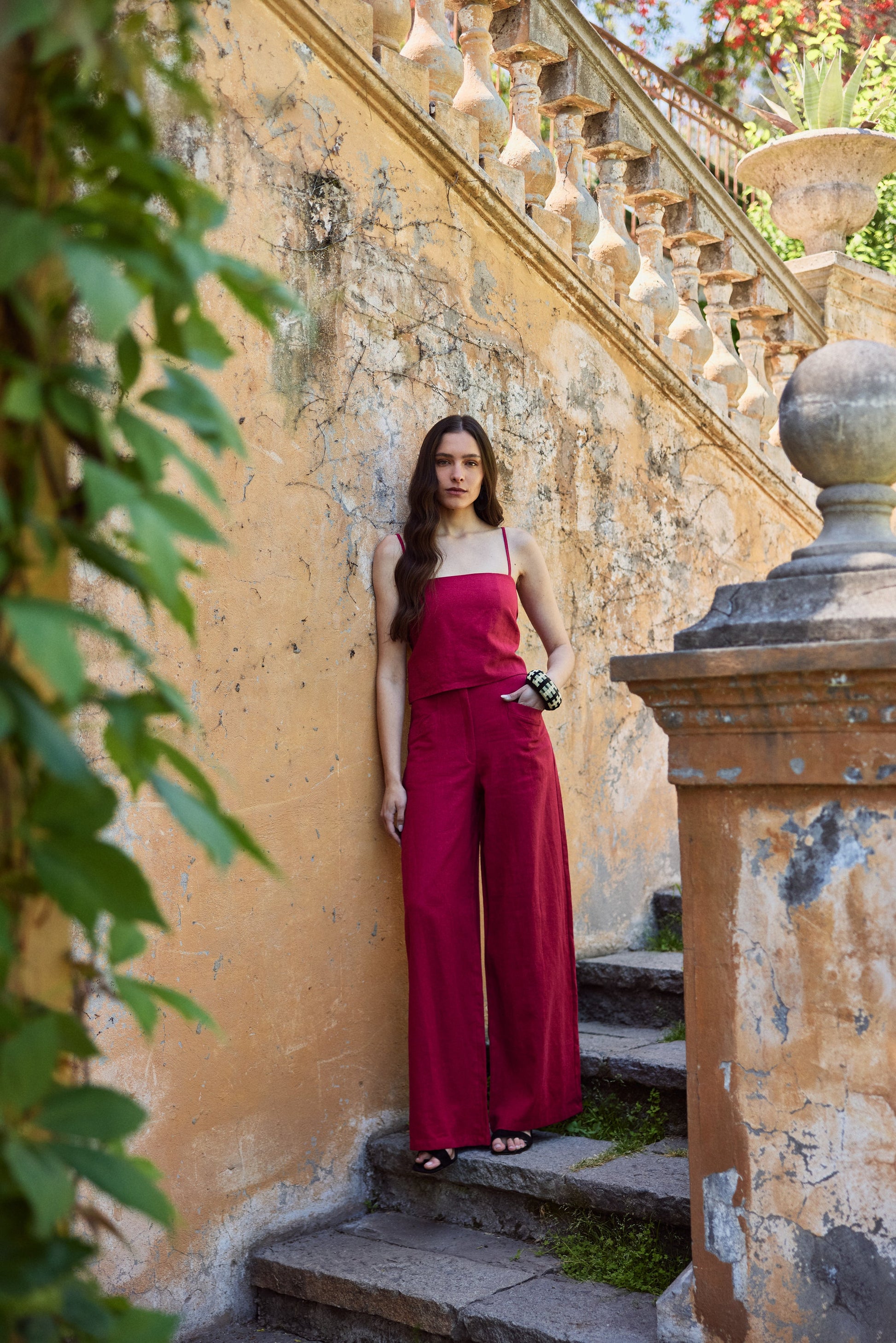 Pantalón Lourdes Lino Burdeo