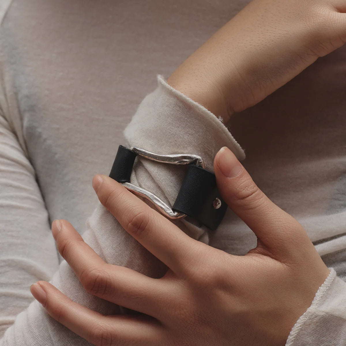 The Leather Cuff Silver
